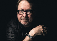 Luis. Alberto Urrea